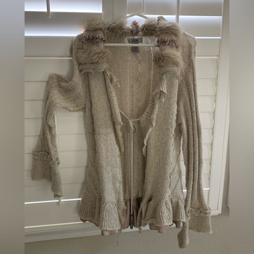 Ladies sweater